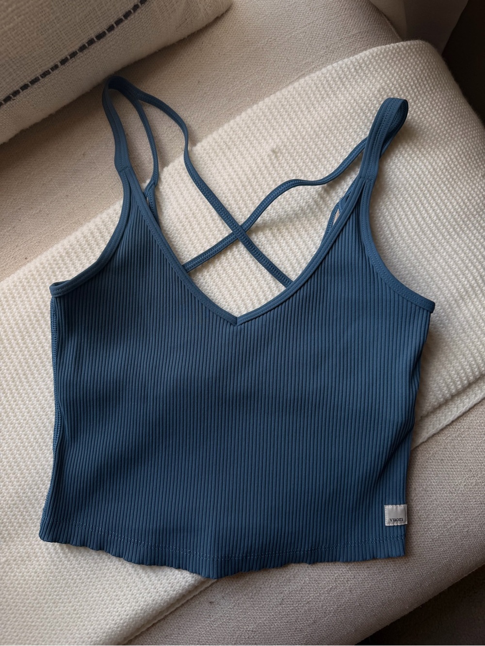 Vuori Women’s Ribbed Cropped Tank Top in Pool Blue